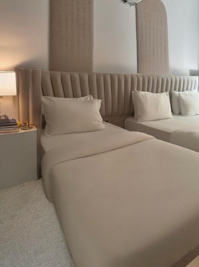 The Queen Airport Hotel-Round Trip Airport Service Arnavutkoy Экстерьер фото