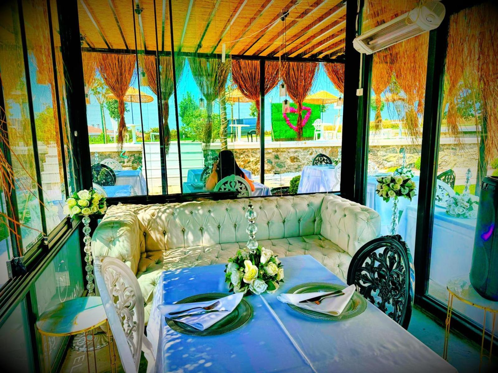 The Queen Airport Hotel-Round Trip Airport Service Arnavutkoy Экстерьер фото